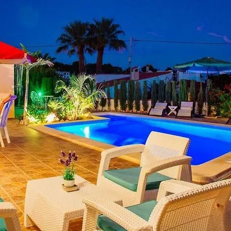 Hayahay With Private Pool & Amazing View Villa *