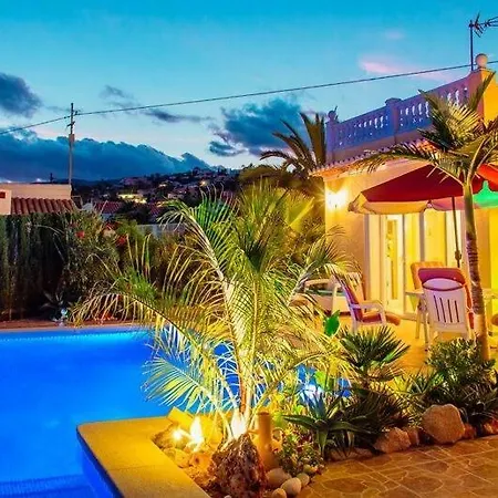 Hayahay With Private Pool & Amazing View Villa *